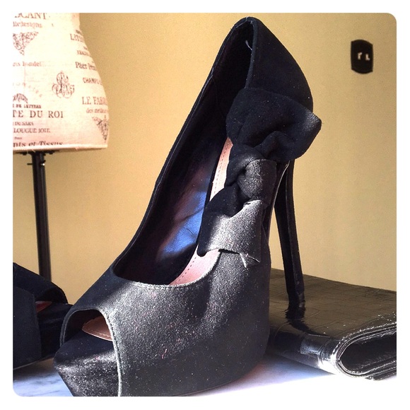 Steve Madden Shoes - 8.5 Steve Madden sky high heels